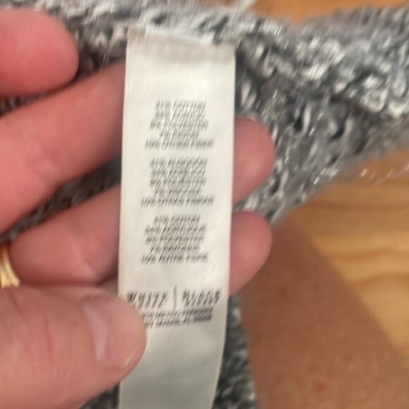 White House Black Market knit gray and white Sweater size small - Picture 7 of 7